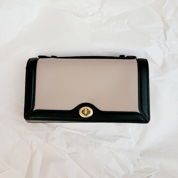 COACH Riley Chain Clutch In Colorblock WALLET ON CHAIN - Picture 16 of 16